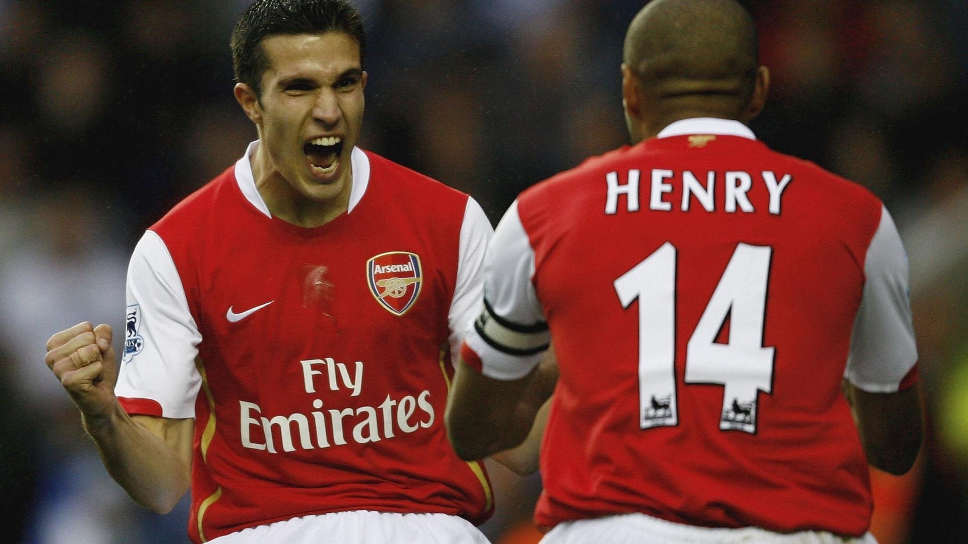 美洲杯最激烈的锤炼：胜者的荣耀瞬间，美洲杯经典